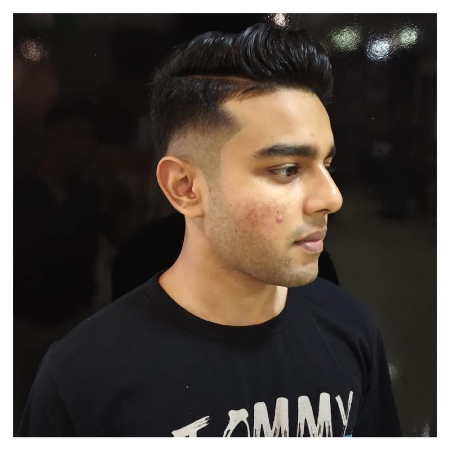 MS Dhoni's new haircut sparks mixed reactions. Pictures go viral | Trending  - Hindustan Times